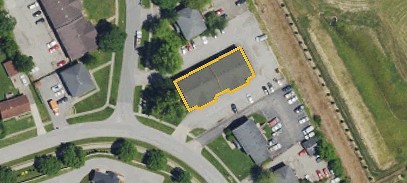 32-Unit Apartment Buildings