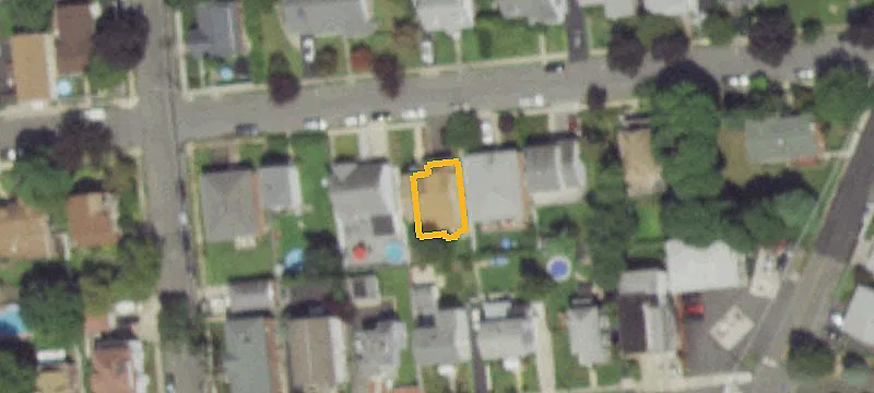 3-Unit Triplex with Private Parking