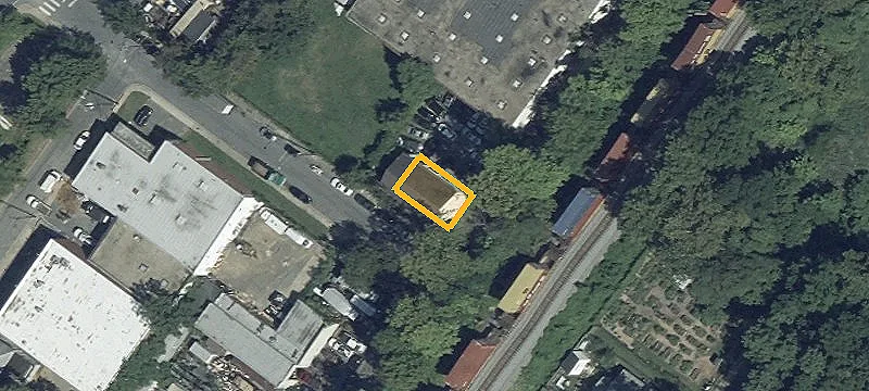 Auto Repair Facility with Three Bays