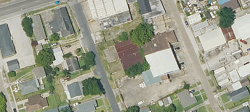 Warehouse with Generous Yard