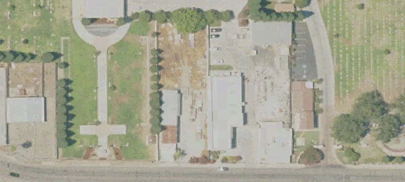 Renovated Flex Space with Secure Yard