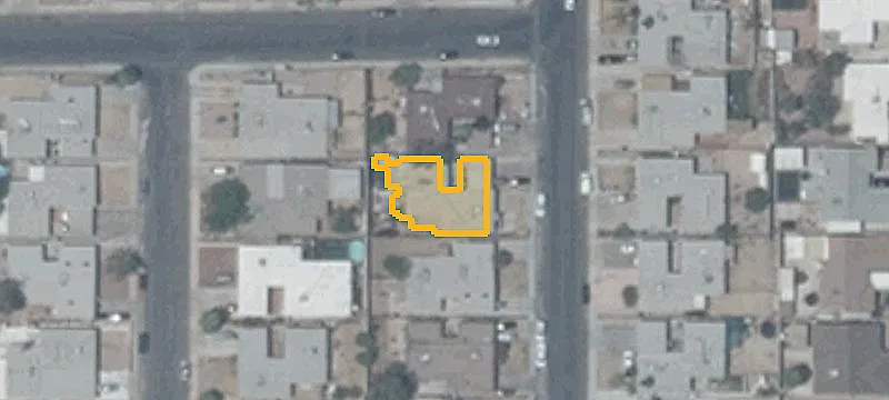 Five-Bedroom Duplex with Covered Parking