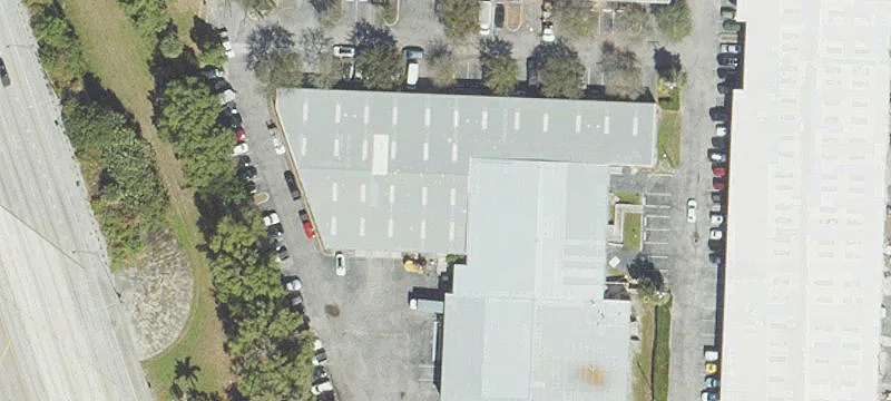 Dock-Height Warehouse Space