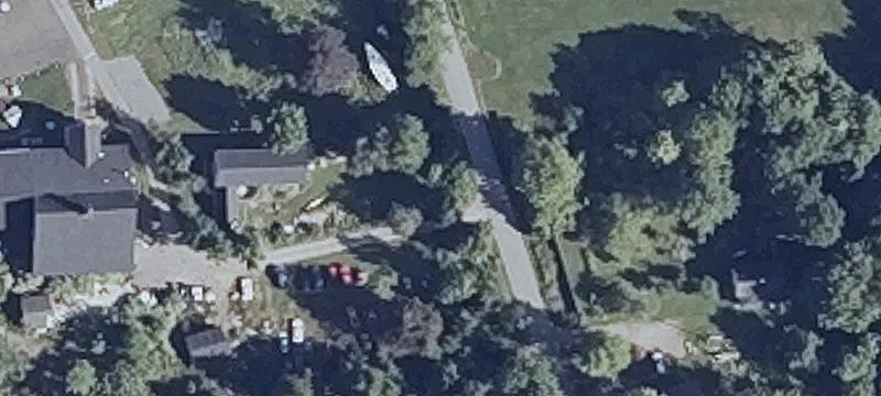 Mixed-Use Property With Barn