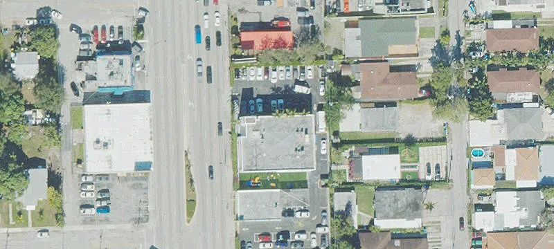 Second-Floor Mixed-Use Space