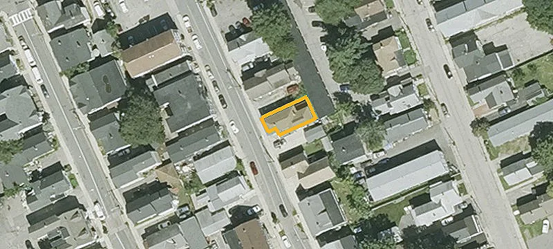 Duplex With Separate Utilities