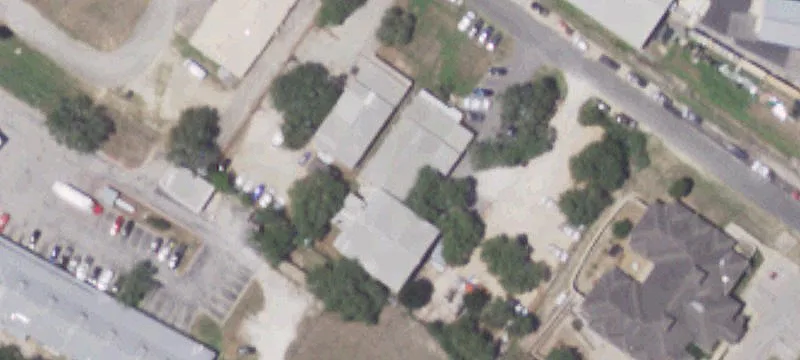 Flex Building with Fenced Yard