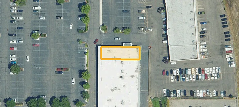 Endcap Retail Space