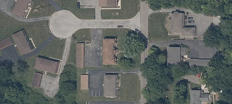 6-Unit Apartment Building