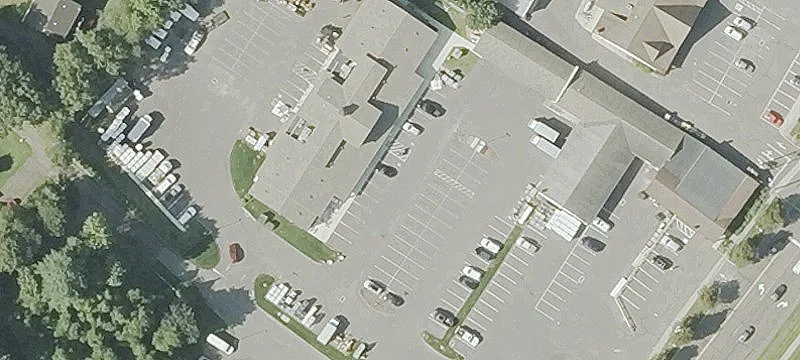 Grocery and Convenience Store with Conveyor