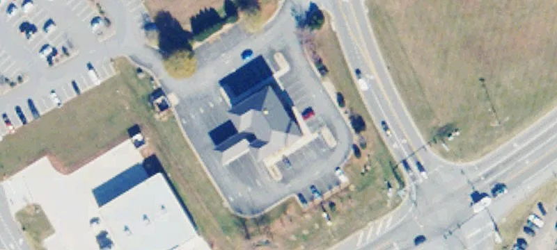 Single-Tenant Bank Building
