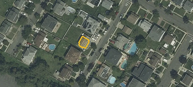 Second-Floor Residential Income Property