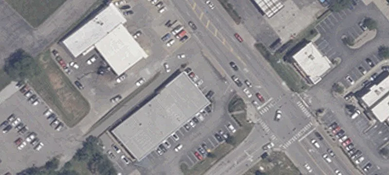 Three-Tenant Retail Shopping Center