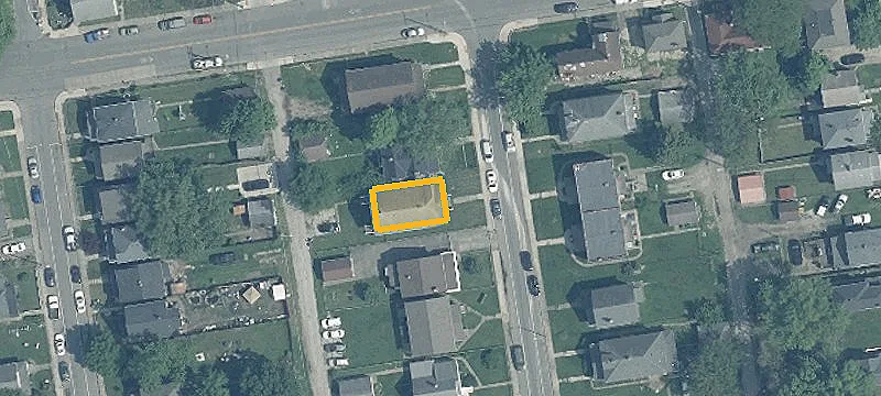 Updated Duplex with Leased Unit