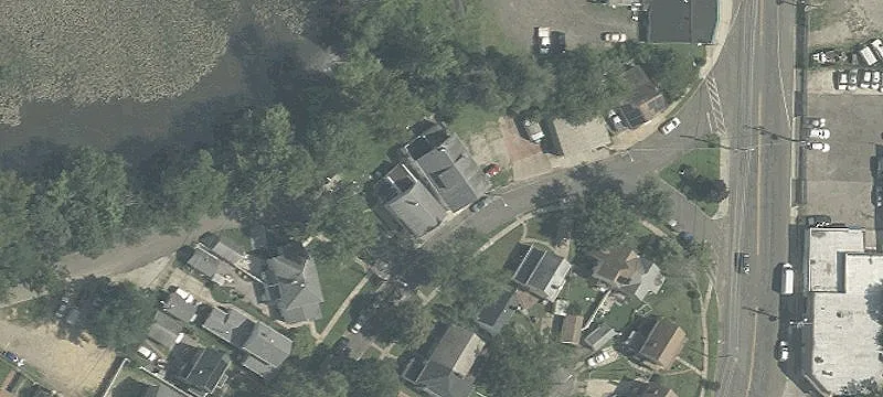 Duplex With Separate Utilities