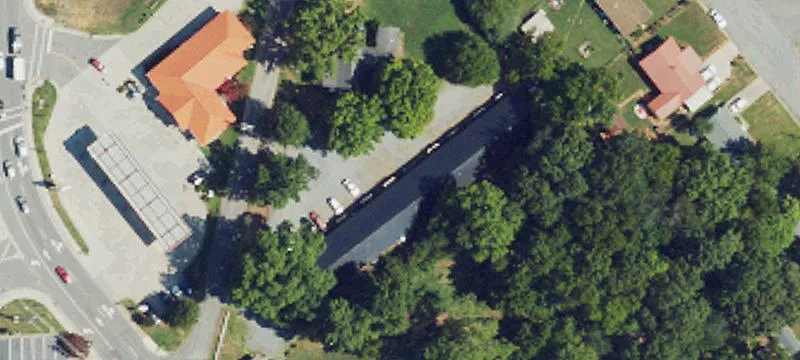 10-Unit Apartment Building