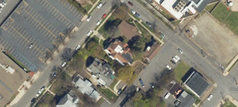 Renovated 17-Unit Apartment Building