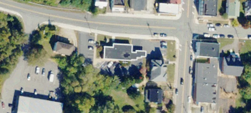 Single-Tenant Bank Building