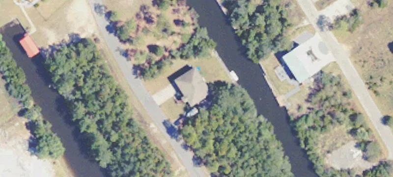 Bay-Access Waterfront Land