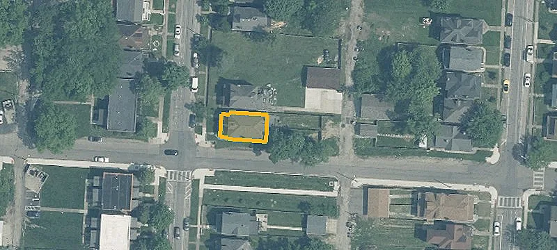 Remodeled Duplex With Bonus Rooms
