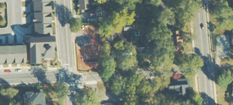 Freestanding Mixed-Use Property
