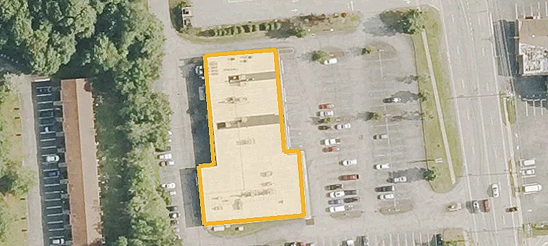 Retail Space in Plaza