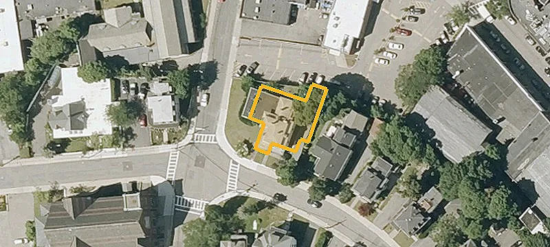 14-Residence Residential Income Property