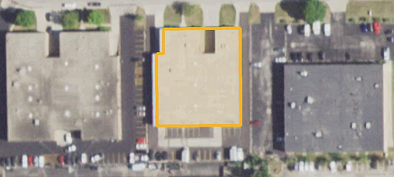 End-Unit Warehouse with Private Dock