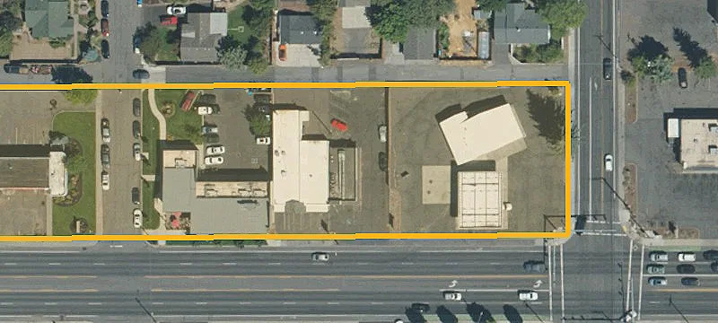 Upgraded Laundromat Storefront