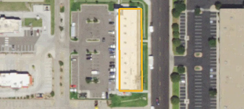 Dual-Tenant Retail Center