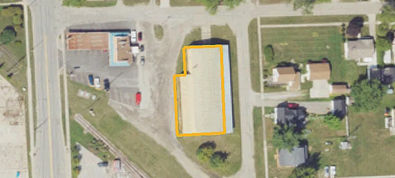 Commercial Warehouse with Outdoor Storage