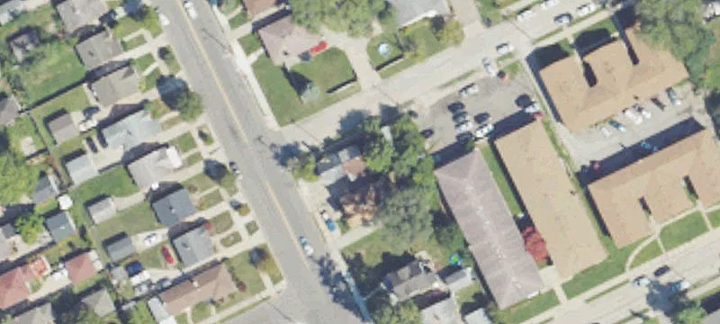 Two-Unit Duplex With Flexible Layout
