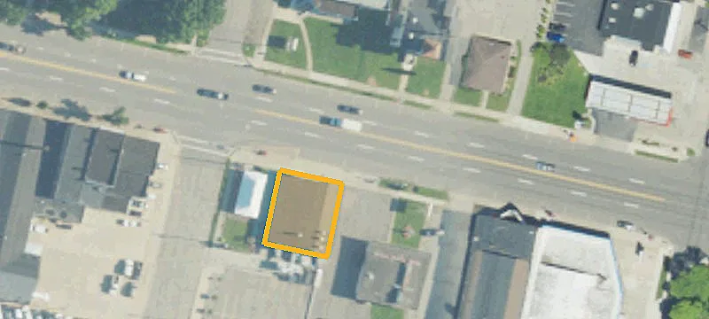 Three-Level Mixed-Use Building