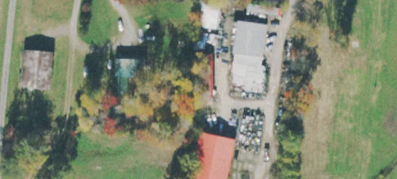Fenced Automotive Shop Property