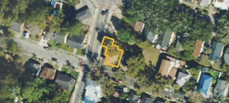 Quadplex With Carriage House