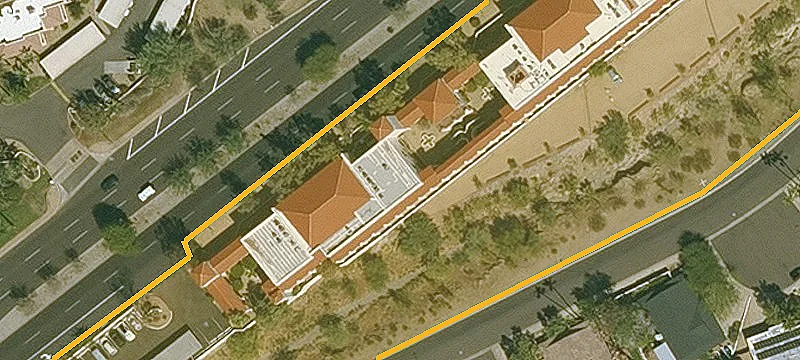 Office Unit with Perimeter Offices