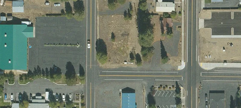 Level Commercial Land