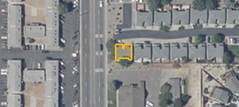 Three-Bedroom Duplex with Garages