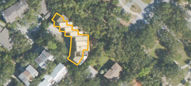 Short-Term Rental with Rooftop Patio