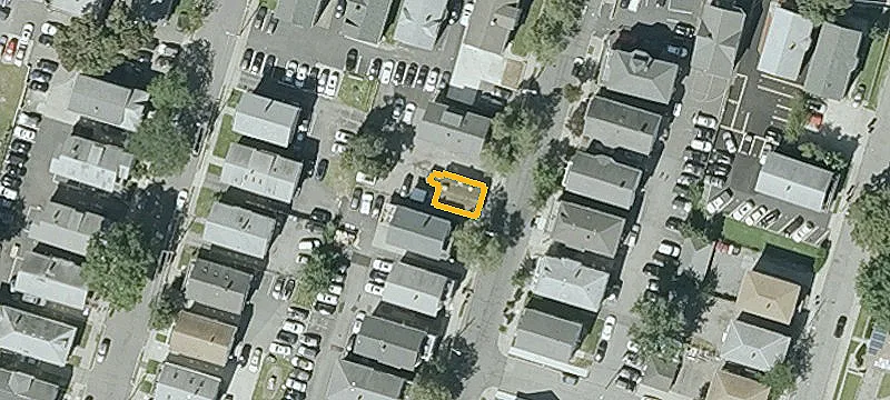 Open-Plan Storefront Space