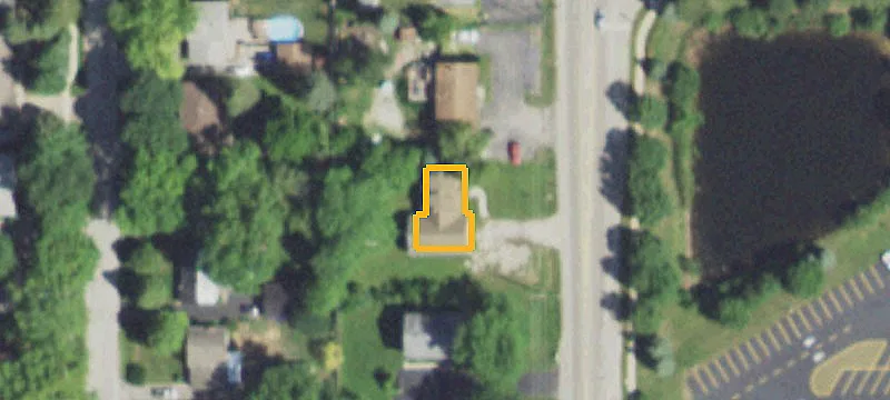 Freestanding Mixed-Use Property
