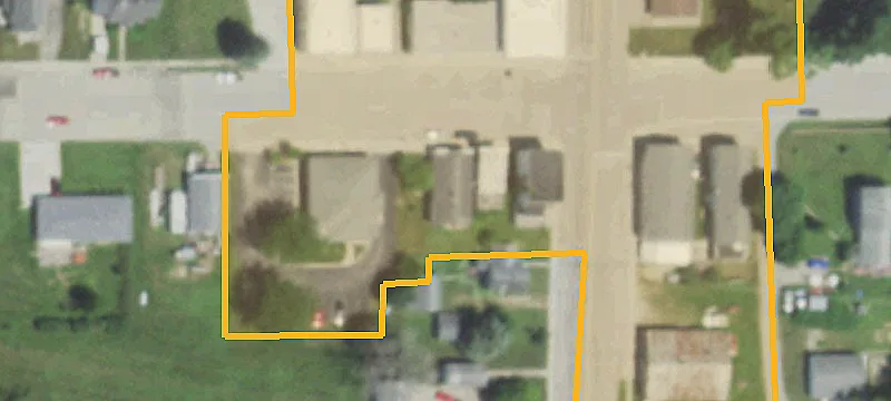 Mixed-Use Building with Apartment