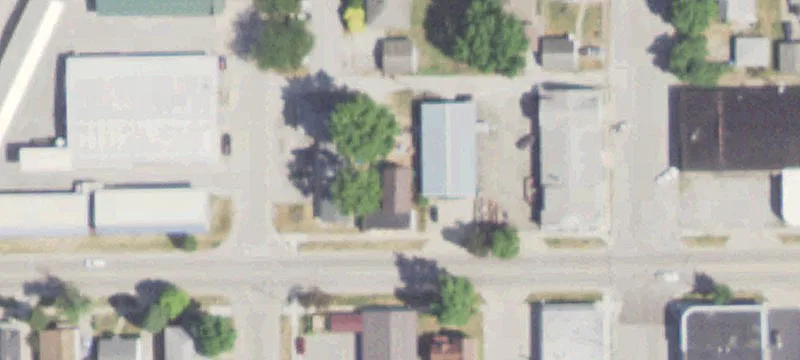 Retail Building with Vendor Spaces