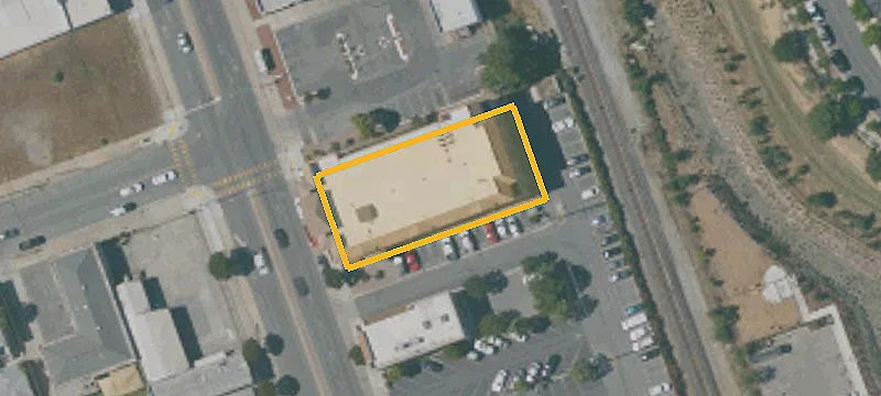 Storefront Property with High Ceilings