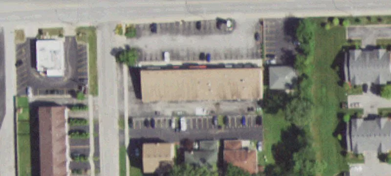 Connected Retail Space with Open Layout