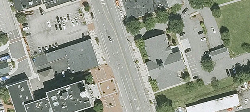 Multi-Tenant Mixed-Use Building