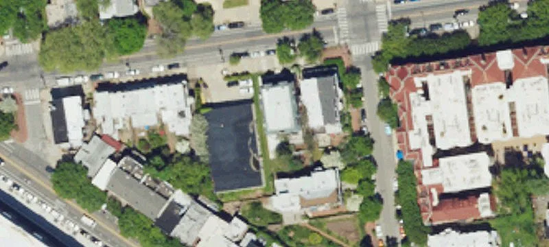 6-Unit Apartment Building