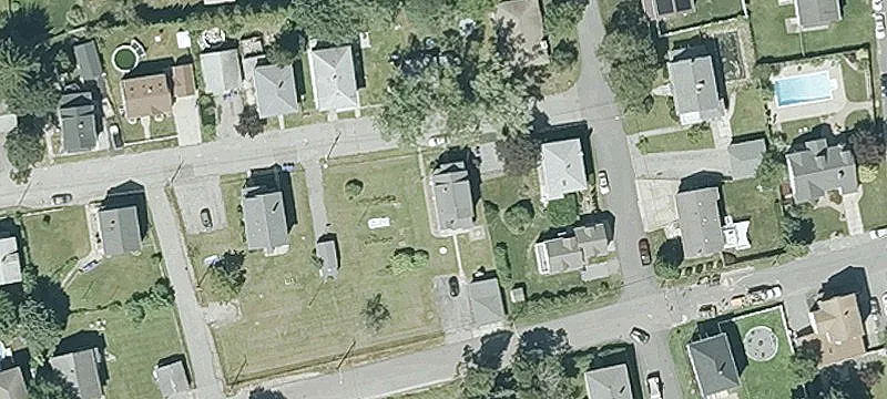 Renovated Triplex With Detached Garage