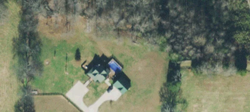 Equestrian Farm With Barn