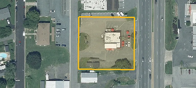 Freestanding Retail Building with Highway Access